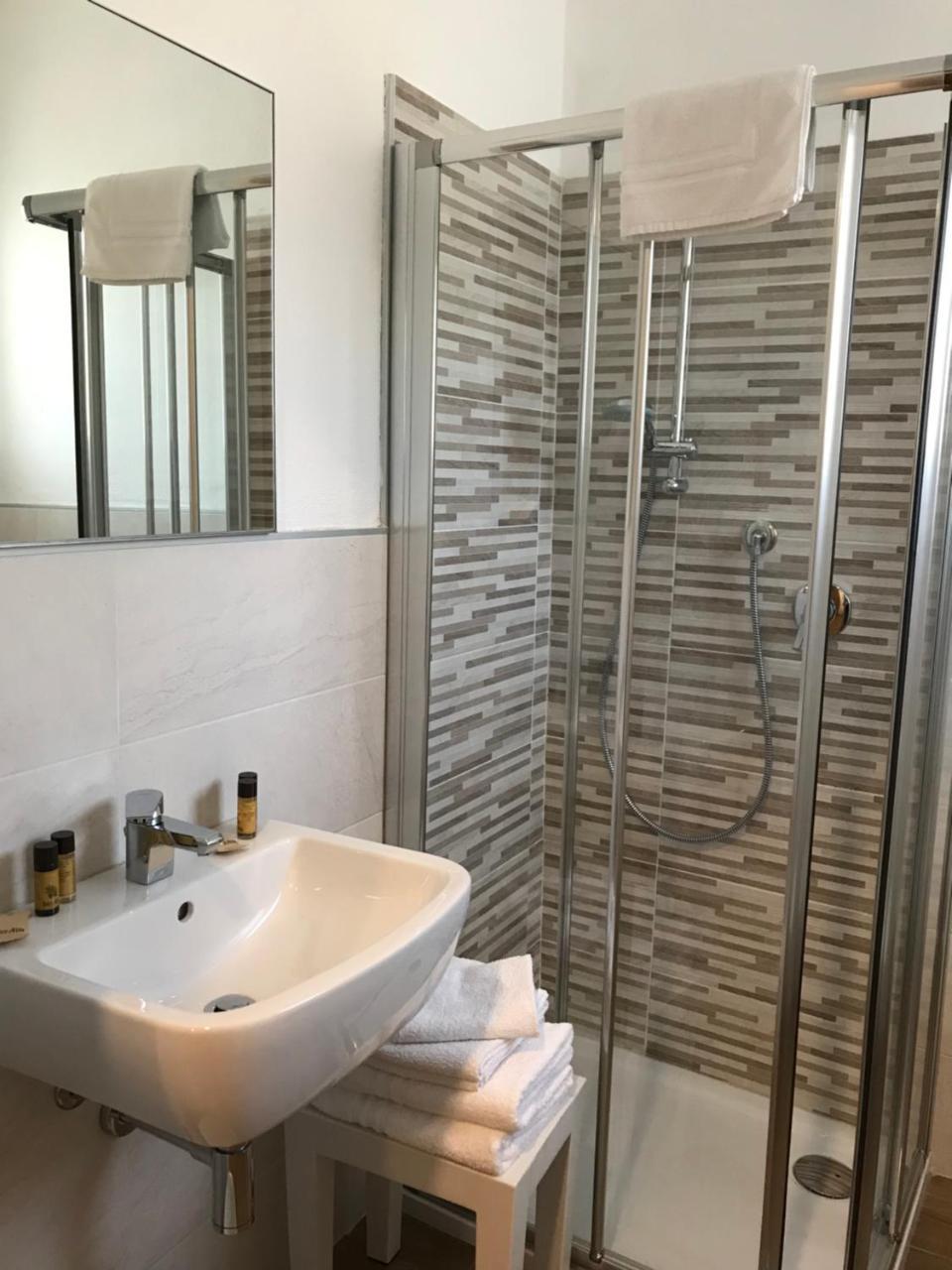 Hotel Cambogia Zibido San Giacomo Екстериор снимка